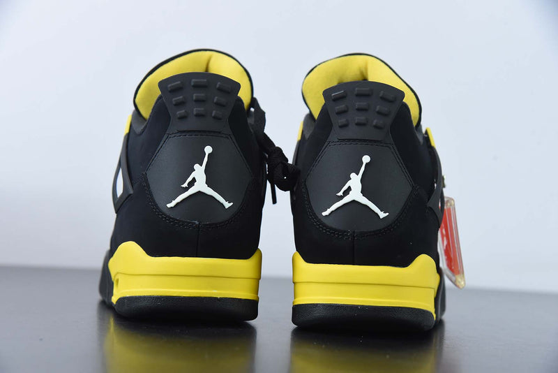 Nike Air Jordan 4 Retro "Thunder"
