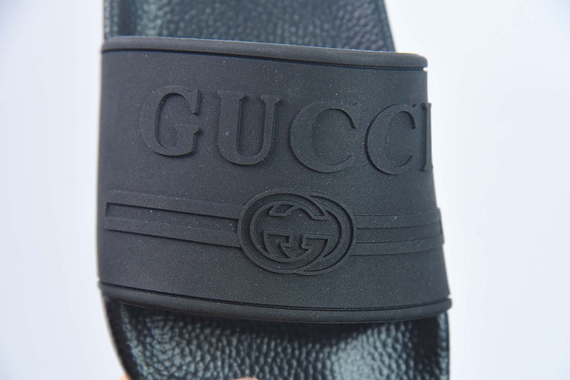 Gucci Slide "Black"