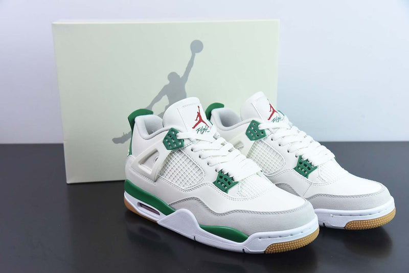 Nike Air Jordan 4 Retro SB "Pine Green"
