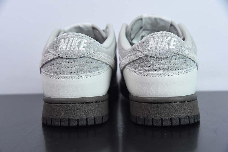 Nike dunk sb x best sale reigning champ