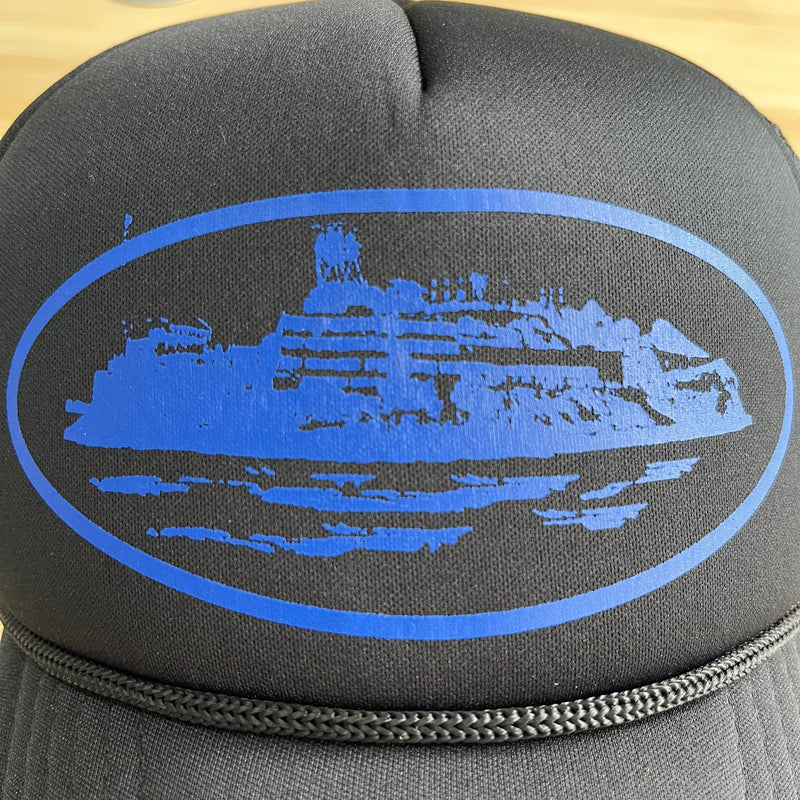 Boné Corteiz Alcatraz Trucker Hat Preto/Azul