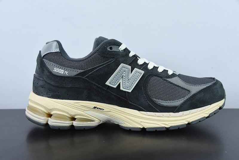 New Balance 2002R "Black Dark Grey"