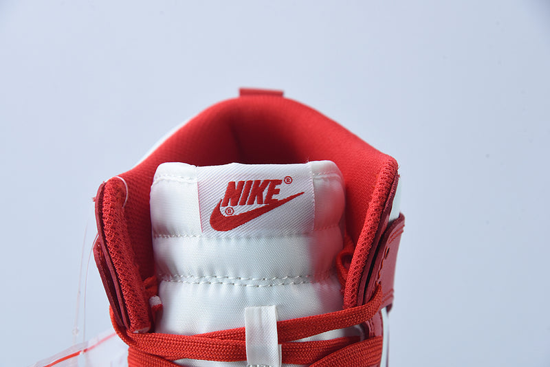 Nike Dunk High “Championship White Red“