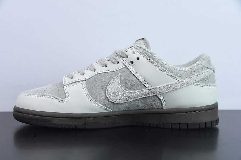 Nike Dunk Low "Bone Beige"