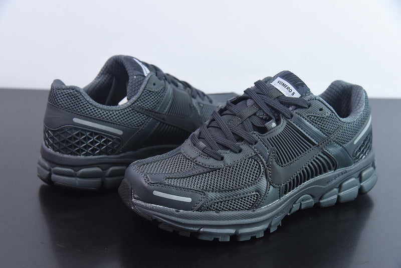 Nike Zoom Vomero 5 SP "Anthracite"