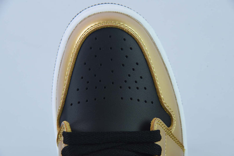 Nike Air Jordan 1 Mid SE  "Metallic Gold Black"