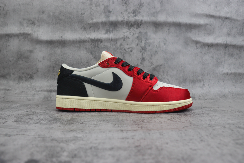 Nike Air Jordan 1 Retro Low OG "Trophy Room Away"