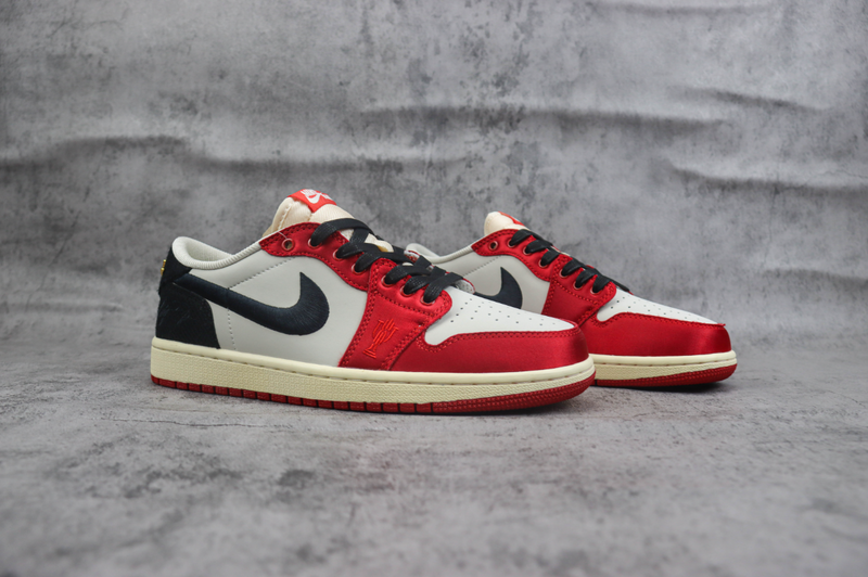 Nike Air Jordan 1 Retro Low OG "Trophy Room Away"