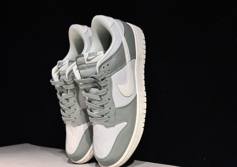 Nike Dunk Low "Mica Green"