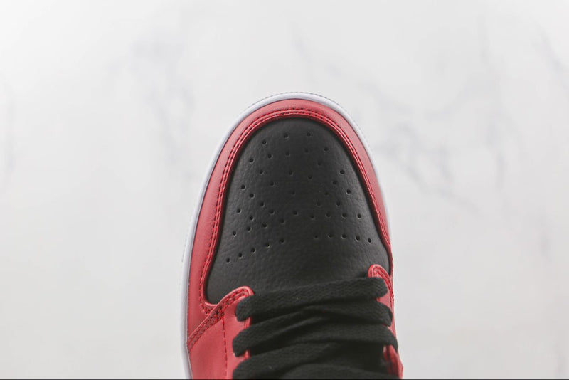 Nike Air Jordan 1 Low "Reverse Bred Pebbled Swoosh"