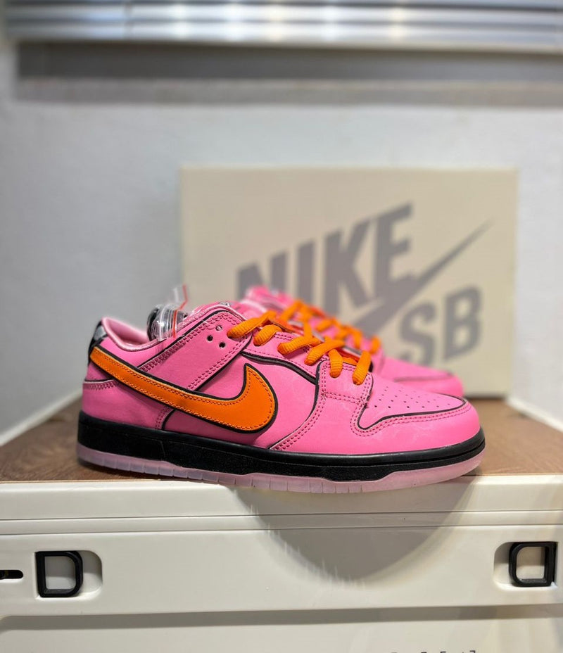Nike Dunk Low SB x Powerpuff Girls (Meninas Super Poderosas) "Blossom"