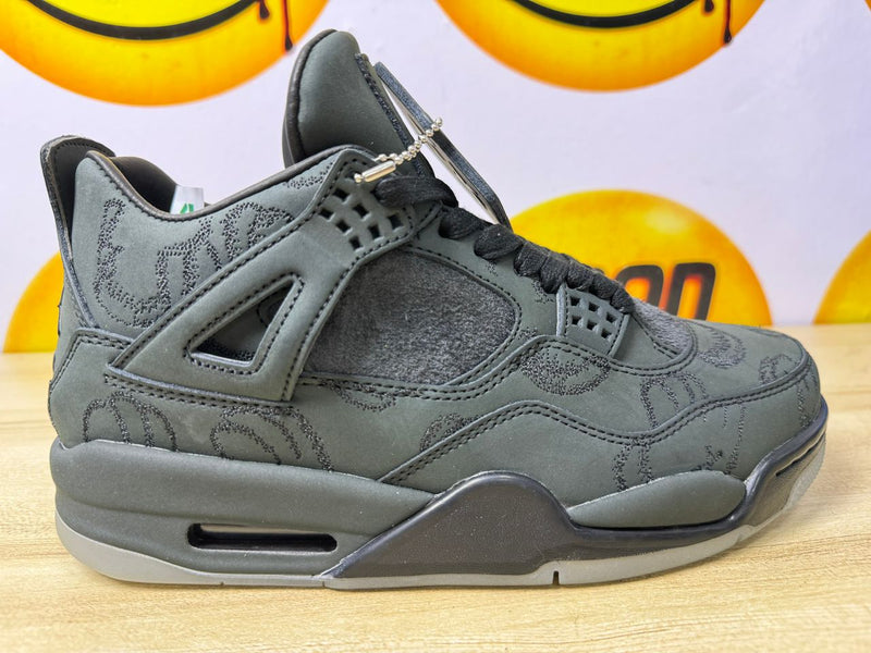 Nike Air Jordan 4 Retro Kaws "Black"