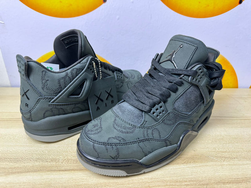 Nike Air Jordan 4 Retro Kaws "Black"