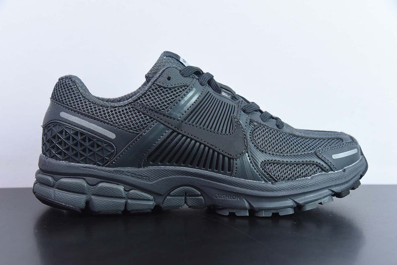 Nike Zoom Vomero 5 SP "Anthracite"