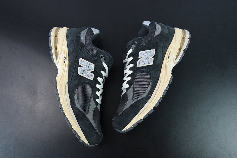 New Balance 2002R "Black Dark Grey"