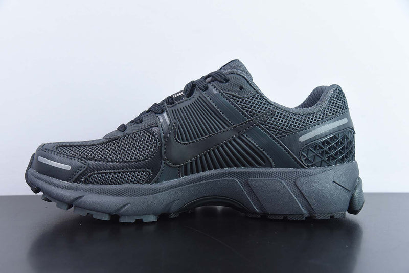 Nike Zoom Vomero 5 SP "Anthracite"