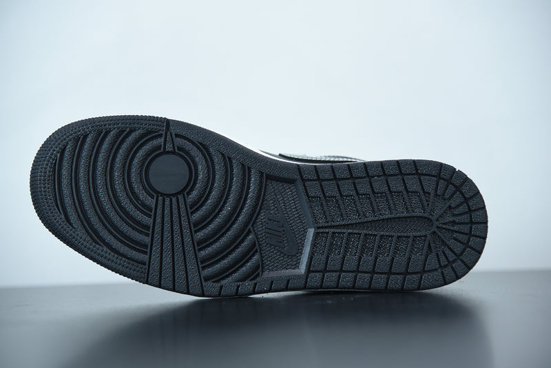 Nike Air Jordan 1 Low "Carbon Fiber"