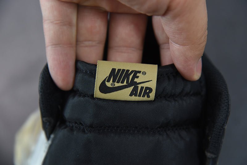 Nike Air Jordan 1 Retrô High NRG Patent Gold Toe