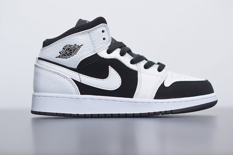 Nike Air Jordan 1 Mid White Black "Tuxedo"