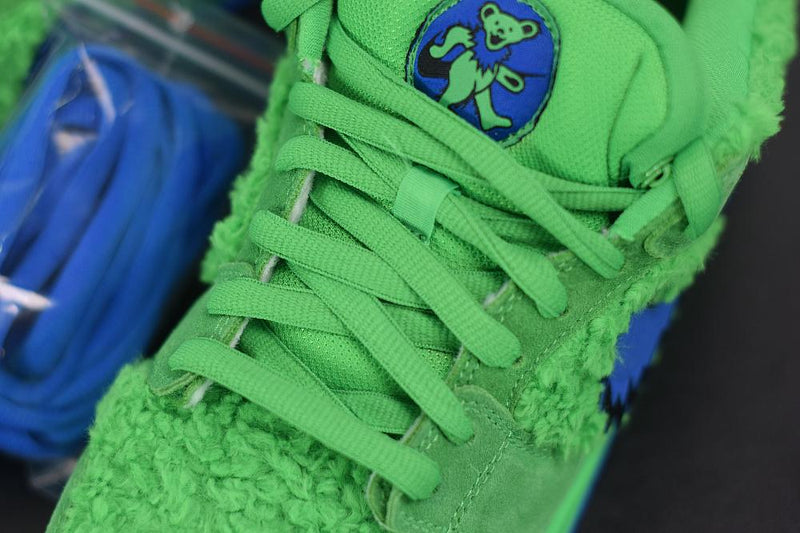 Nike SB Dunk Low X Grateful Dead Bears "Green"