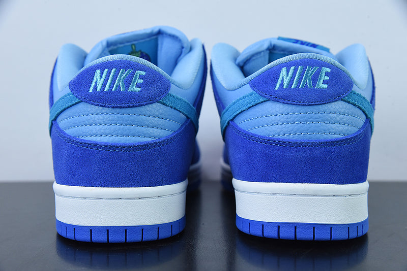 Nike Dunk SB Low Pro "Blue Raspberry"