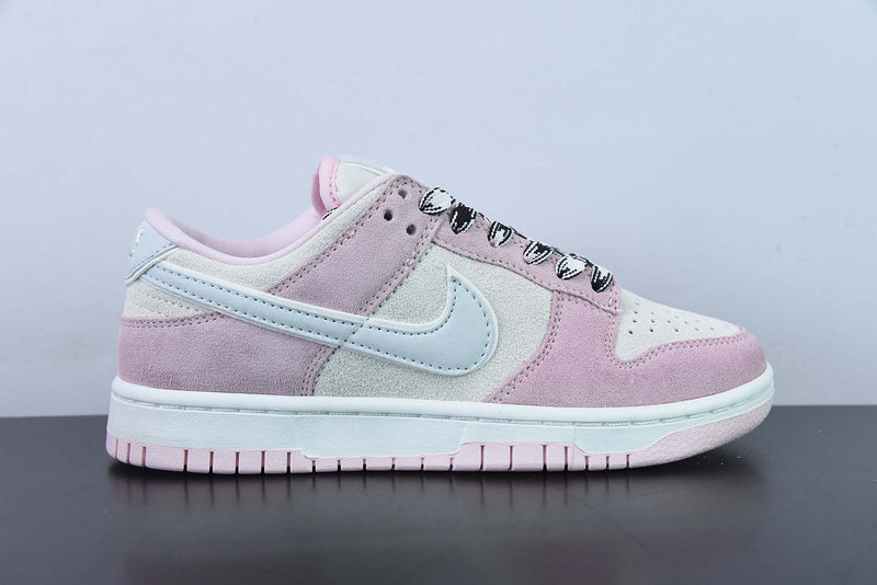 Nike Dunk Low "Pink Suede"