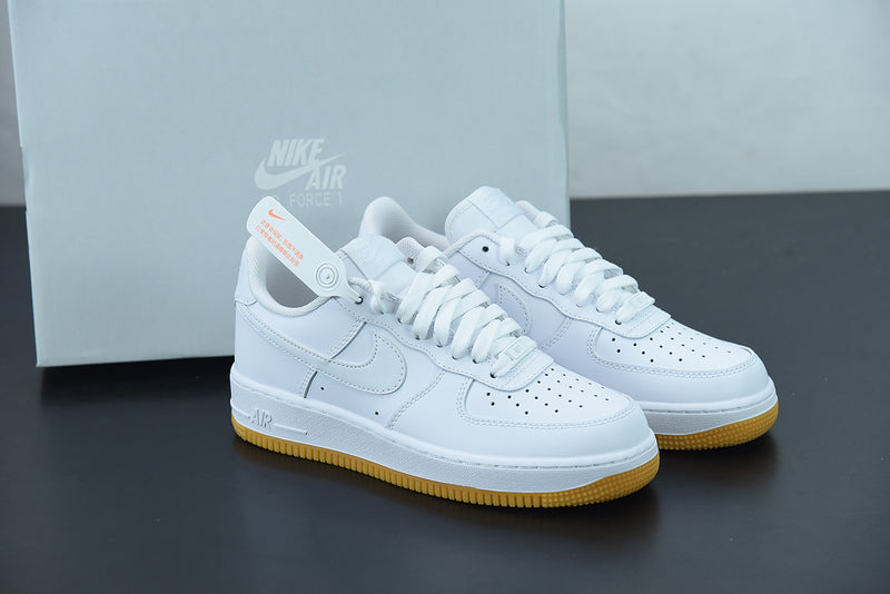 Nike air force 1 white with hot sale gum sole