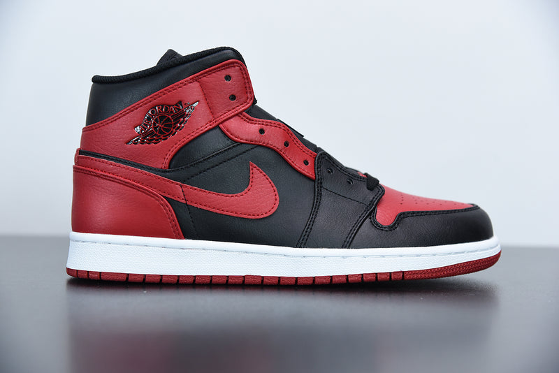 Nike Air Jordan 1 Mid Bred