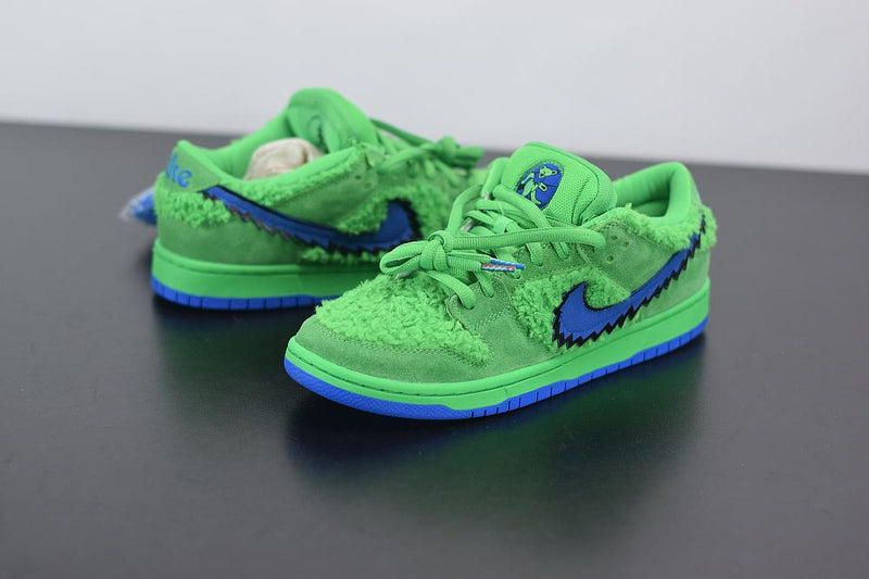 Nike SB Dunk Low X Grateful Dead Bears "Green"