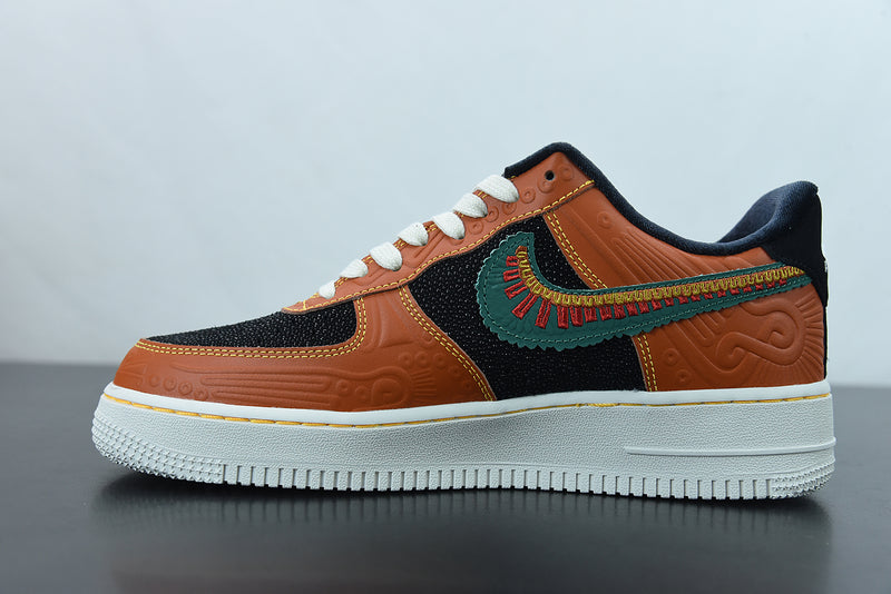 Nike Air Force 1 LX Siempre Familia