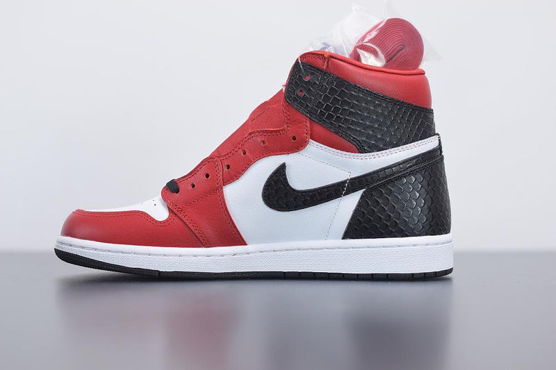 Nike Air Jordan 1 Retro High Satin Snake Chicago - loja.drophype