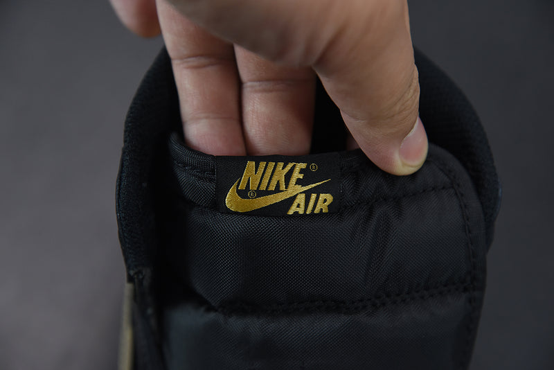 Nike Air Jordan 1 High “Black Metallic Gold“
