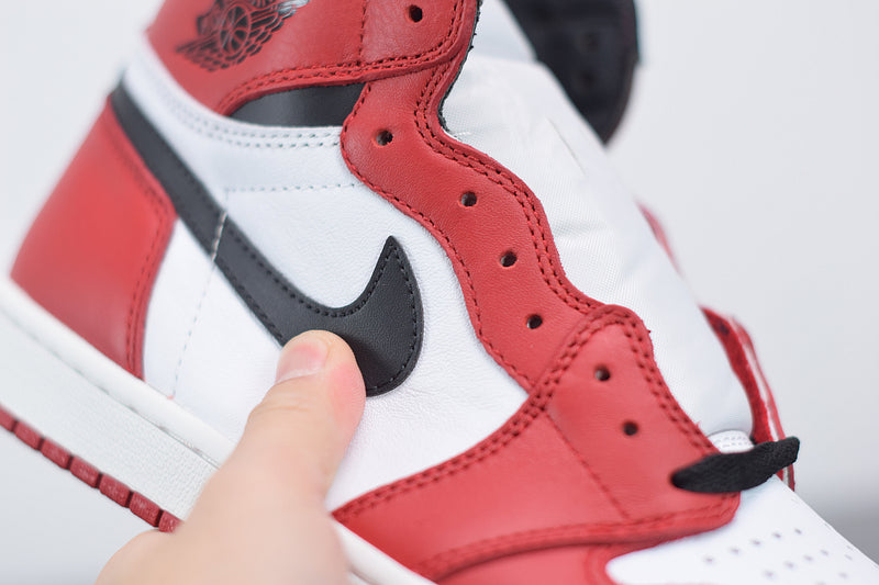 Jordan 1 chicago clear hot sale sole