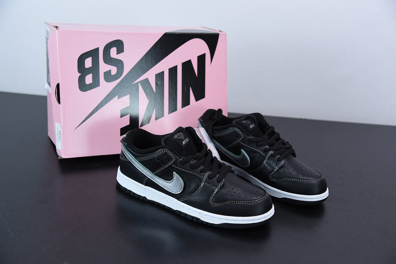 Nike SB Dunk Low “Diamond Supply Co Black Diamond”