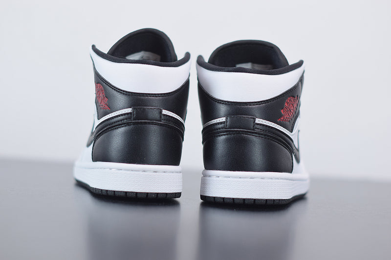 Nike Air Jordan 1 Mid Reverse Black Toe