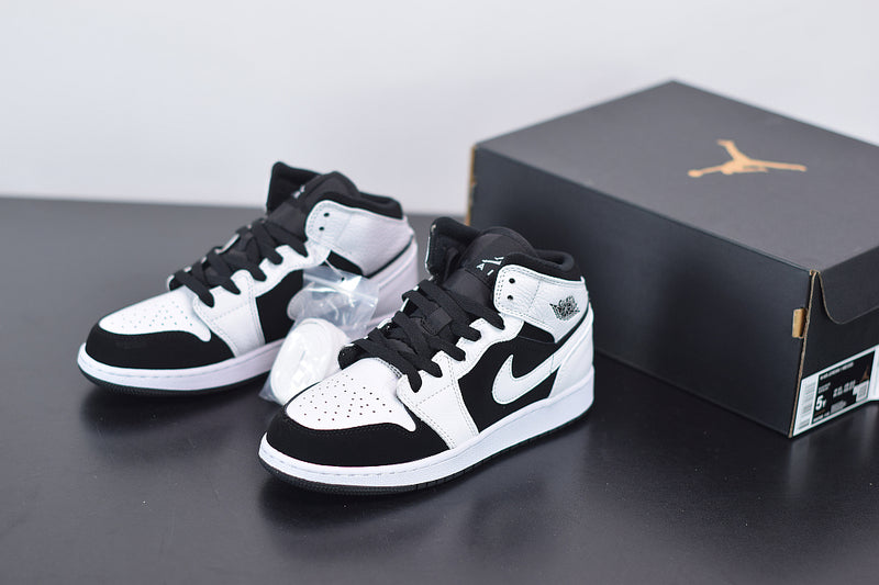 Nike Air Jordan 1 Mid White Black "Tuxedo"