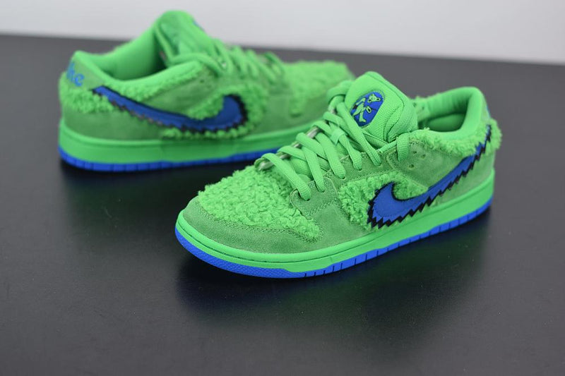 Nike SB Dunk Low X Grateful Dead Bears "Green"