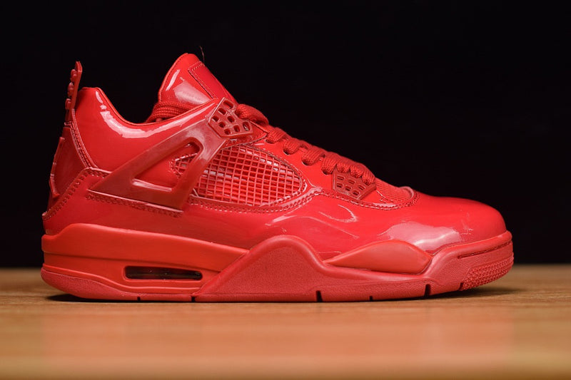 Nike Air Jordan 4 "University Red"