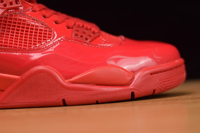 Nike Air Jordan 4 "University Red"