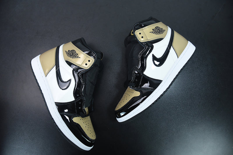 Nike Air Jordan 1 Retrô High NRG Patent Gold Toe