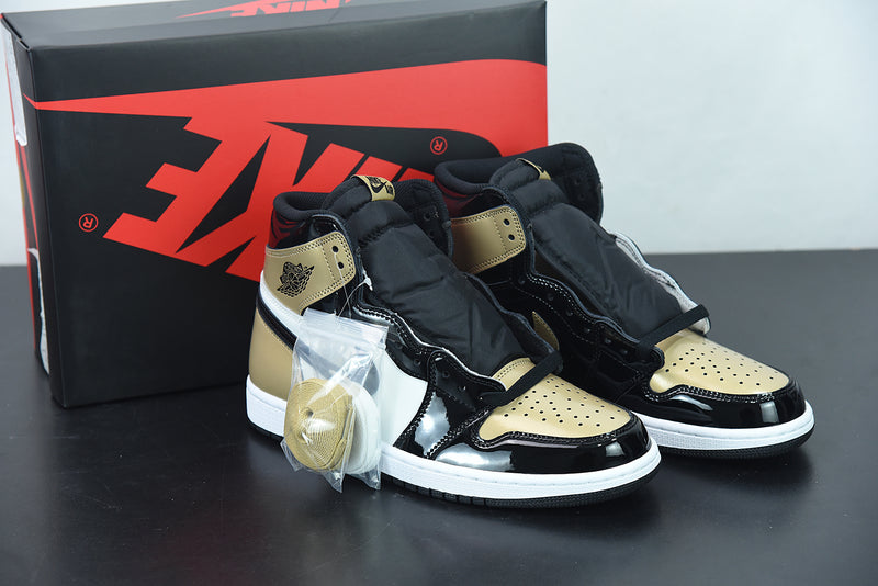 Nike Air Jordan 1 Retrô High NRG Patent Gold Toe