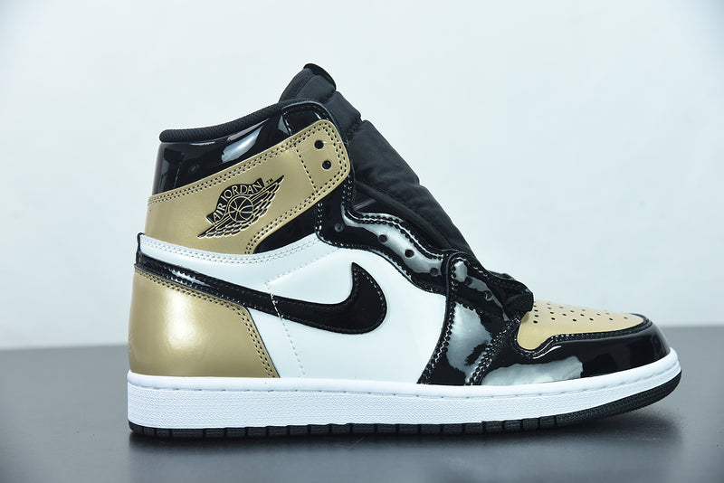 Nike Air Jordan 1 Retrô High NRG Patent Gold Toe