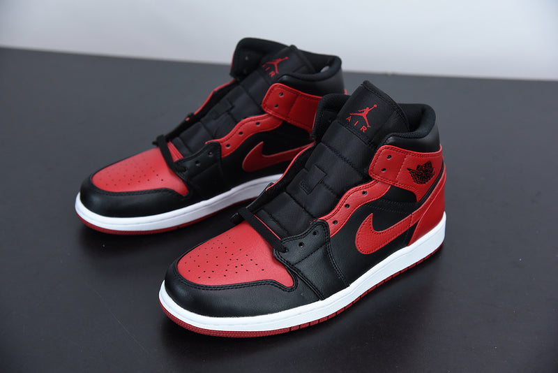 Nike Air Jordan 1 Mid Bred