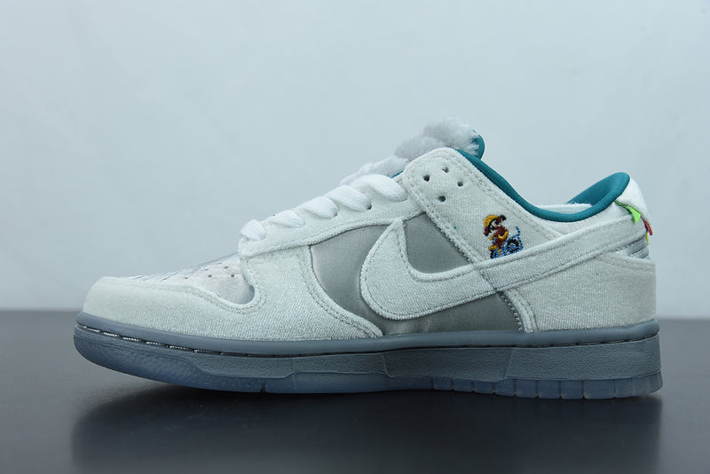Nike Dunk Winter Themed Low "Ice"